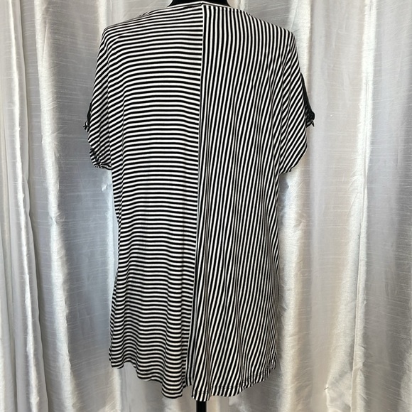 Christopher & Banks Women’s XL Black White Stripe Embroidered Short Sleeve Top - Picture 3 of 10